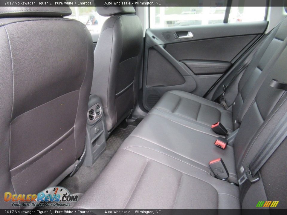 2017 Volkswagen Tiguan S Pure White / Charcoal Photo #12