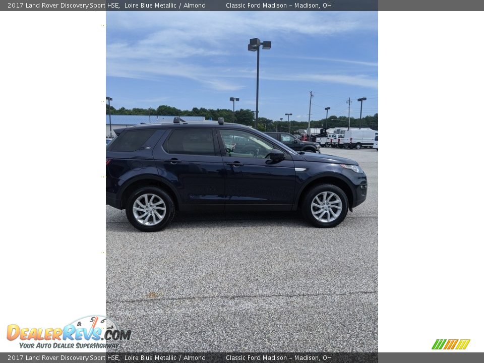 2017 Land Rover Discovery Sport HSE Loire Blue Metallic / Almond Photo #4