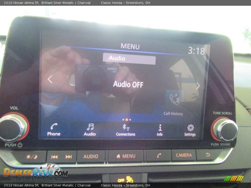 2019 Nissan Altima SR Brilliant Silver Metallic / Charcoal Photo #33