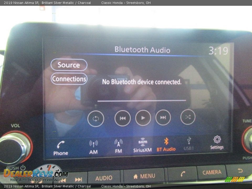 2019 Nissan Altima SR Brilliant Silver Metallic / Charcoal Photo #35