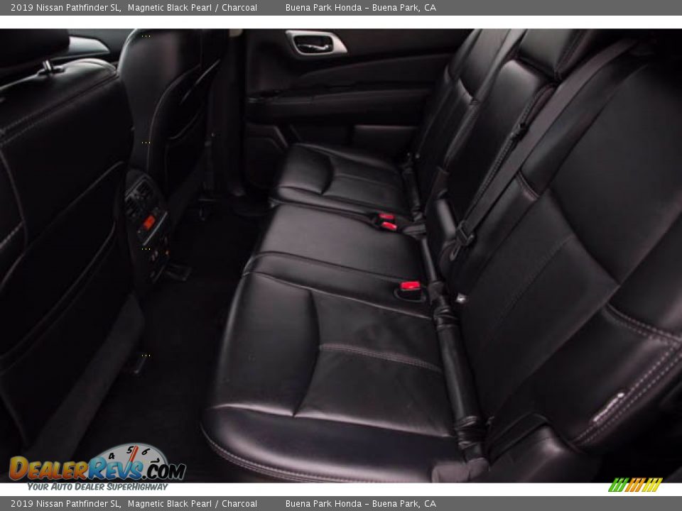 2019 Nissan Pathfinder SL Magnetic Black Pearl / Charcoal Photo #4