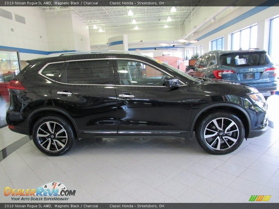2019 Nissan Rogue SL AWD Magnetic Black / Charcoal Photo #4