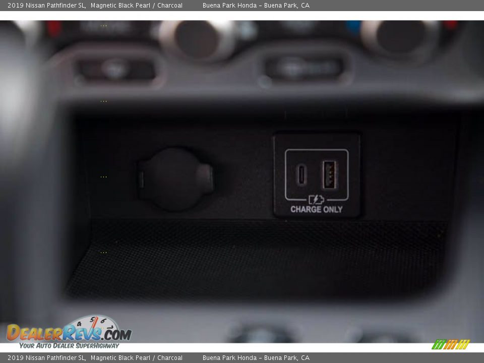 2019 Nissan Pathfinder SL Magnetic Black Pearl / Charcoal Photo #15