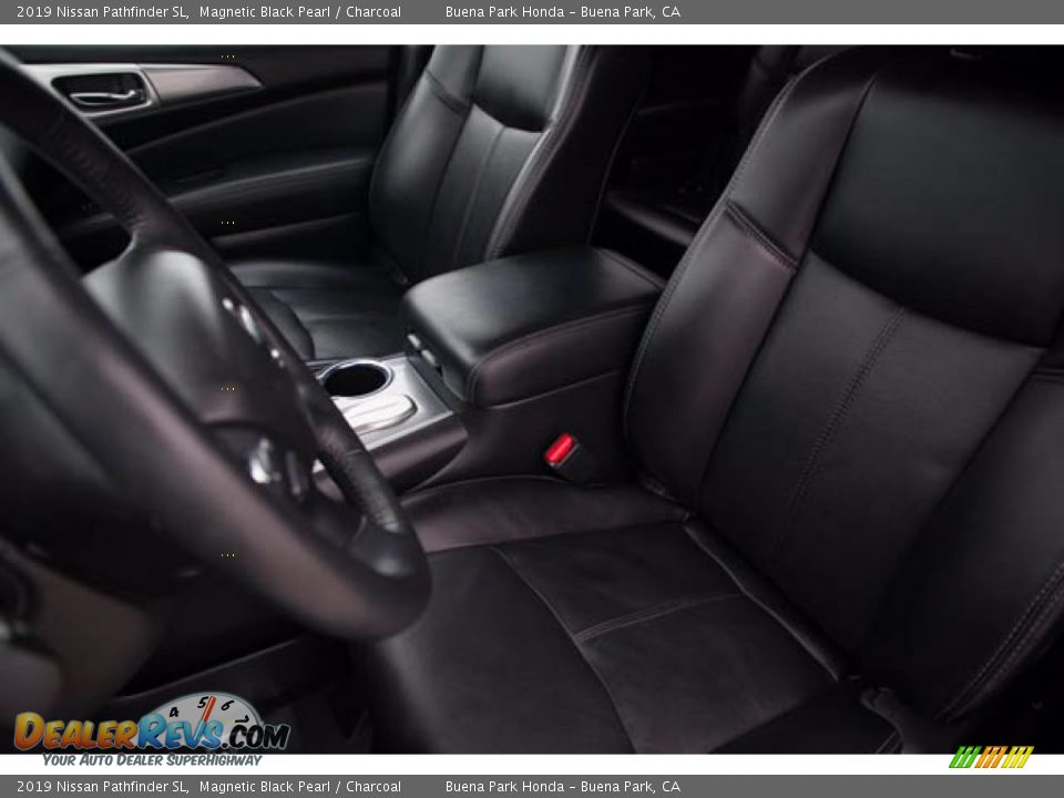 2019 Nissan Pathfinder SL Magnetic Black Pearl / Charcoal Photo #16