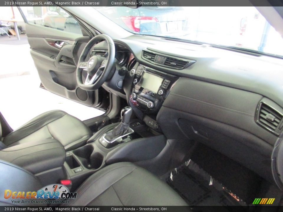 2019 Nissan Rogue SL AWD Magnetic Black / Charcoal Photo #15