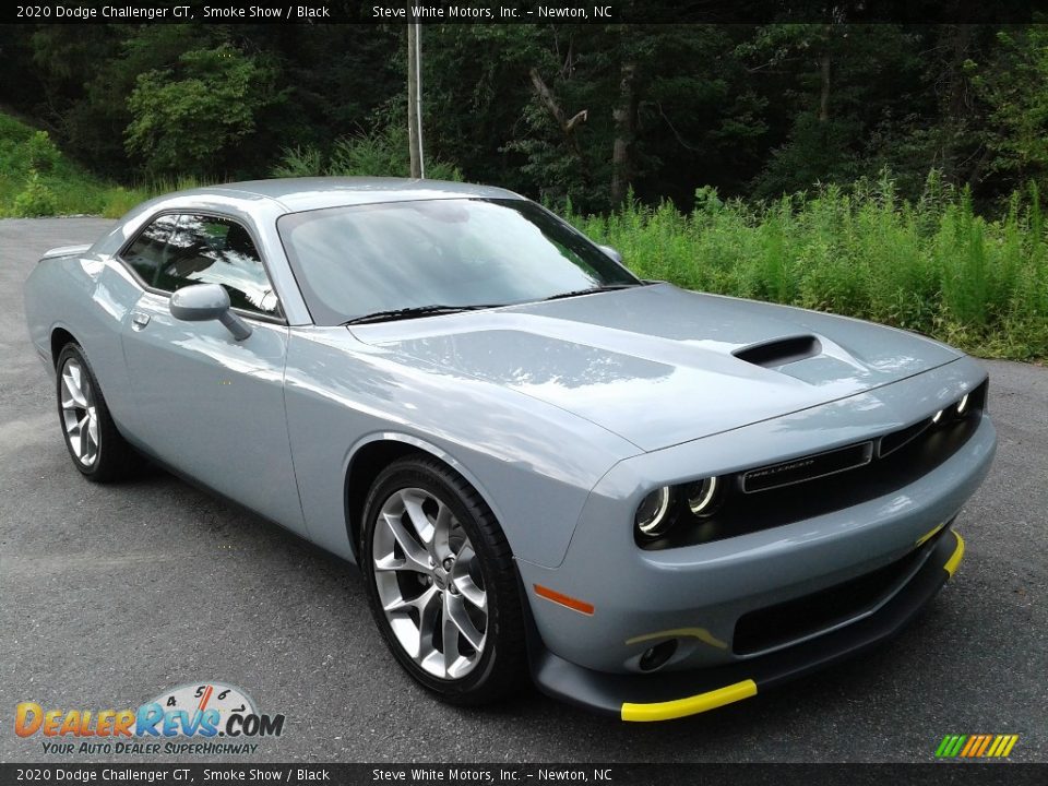 Front 3/4 View of 2020 Dodge Challenger GT Photo #4