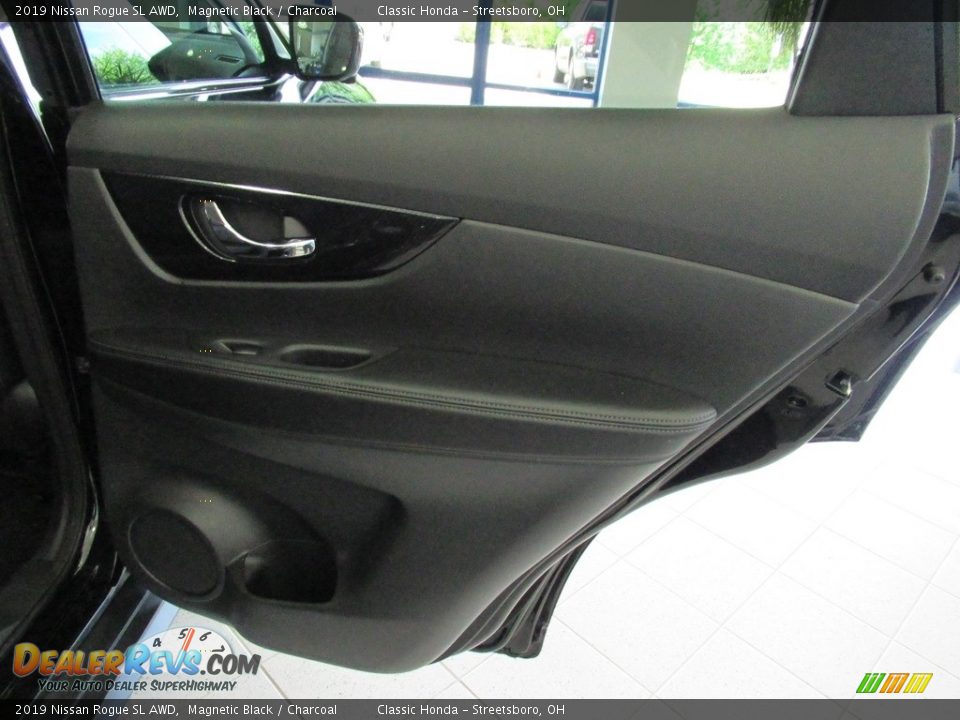 2019 Nissan Rogue SL AWD Magnetic Black / Charcoal Photo #17