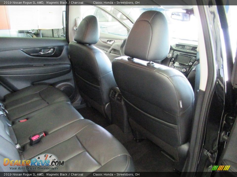 2019 Nissan Rogue SL AWD Magnetic Black / Charcoal Photo #18
