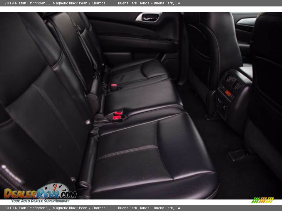 2019 Nissan Pathfinder SL Magnetic Black Pearl / Charcoal Photo #21