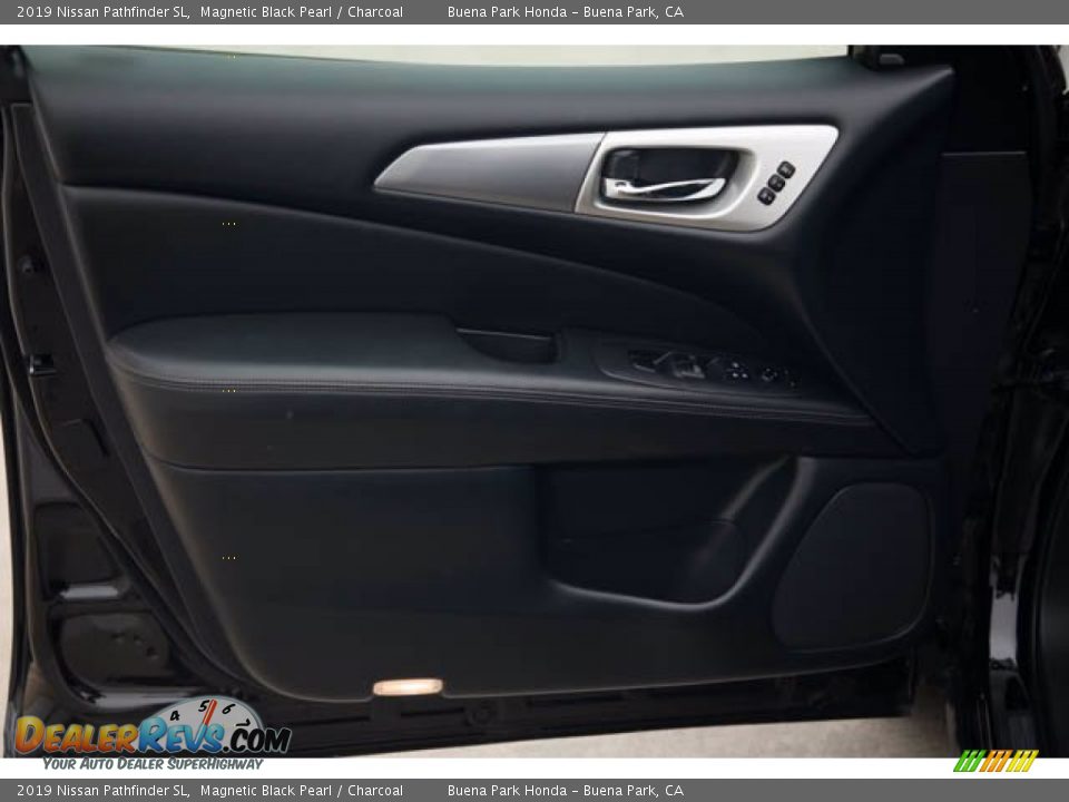 2019 Nissan Pathfinder SL Magnetic Black Pearl / Charcoal Photo #28
