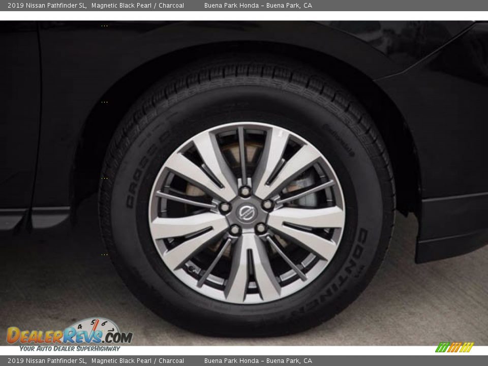 2019 Nissan Pathfinder SL Magnetic Black Pearl / Charcoal Photo #35