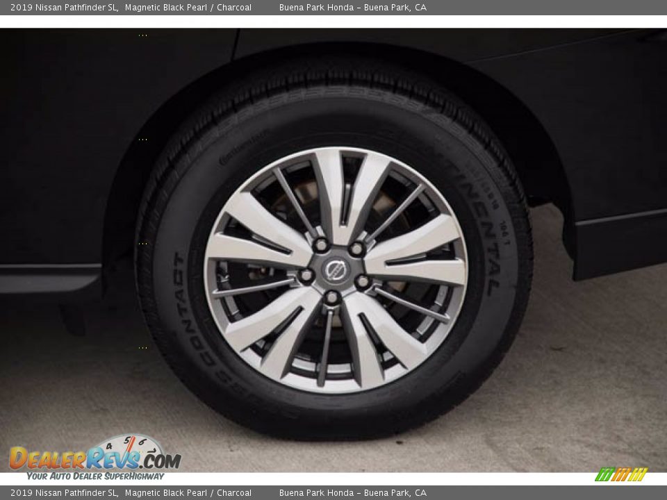 2019 Nissan Pathfinder SL Magnetic Black Pearl / Charcoal Photo #36