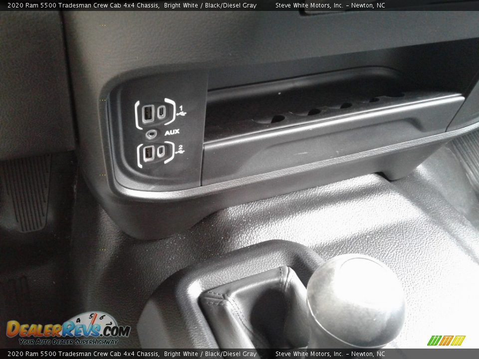 2020 Ram 5500 Tradesman Crew Cab 4x4 Chassis Bright White / Black/Diesel Gray Photo #33