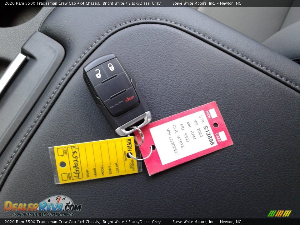 2020 Ram 5500 Tradesman Crew Cab 4x4 Chassis Bright White / Black/Diesel Gray Photo #36