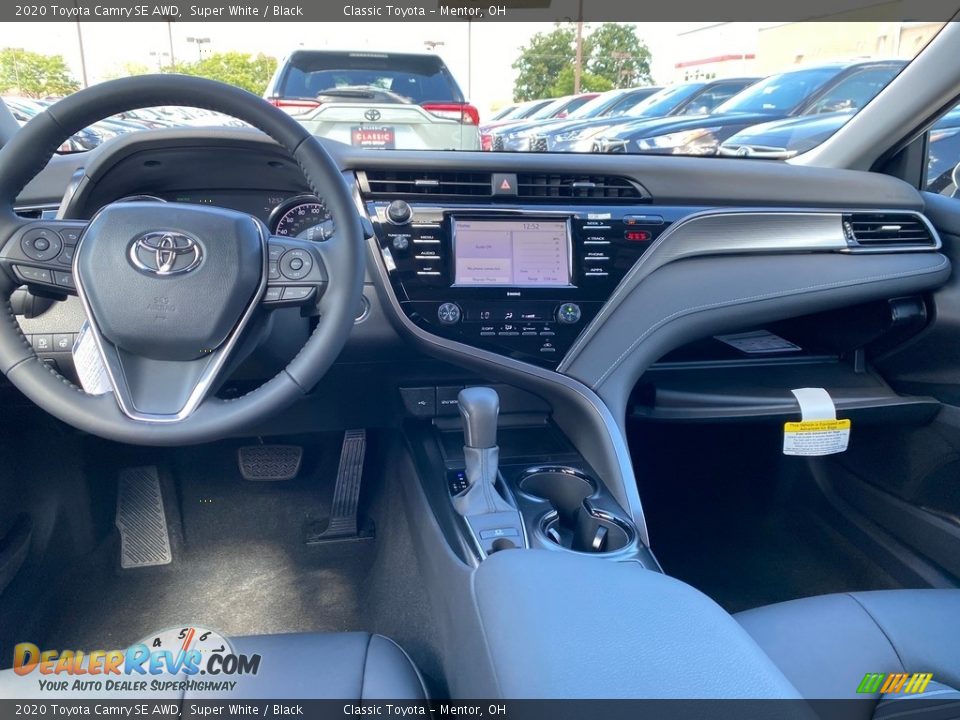 2020 Toyota Camry SE AWD Super White / Black Photo #4