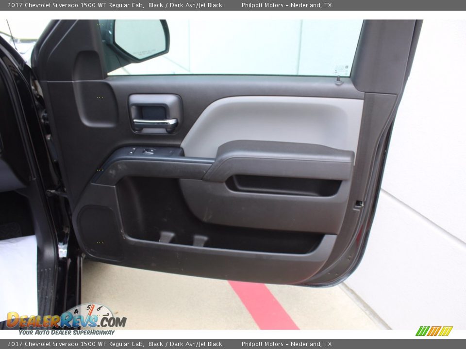 Door Panel of 2017 Chevrolet Silverado 1500 WT Regular Cab Photo #19