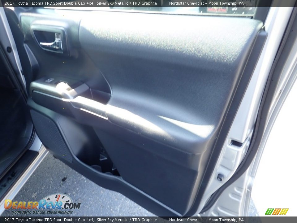 2017 Toyota Tacoma TRD Sport Double Cab 4x4 Silver Sky Metallic / TRD Graphite Photo #16