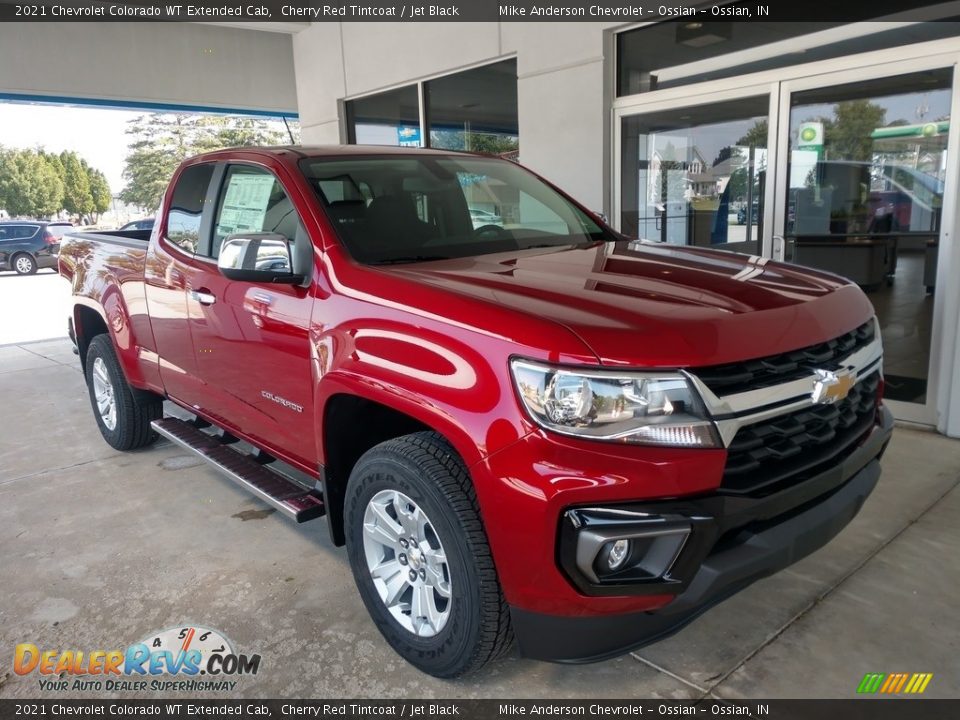 Front 3/4 View of 2021 Chevrolet Colorado WT Extended Cab Photo #2