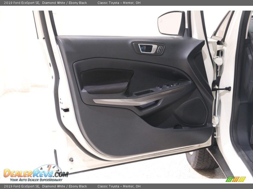 2019 Ford EcoSport SE Diamond White / Ebony Black Photo #4