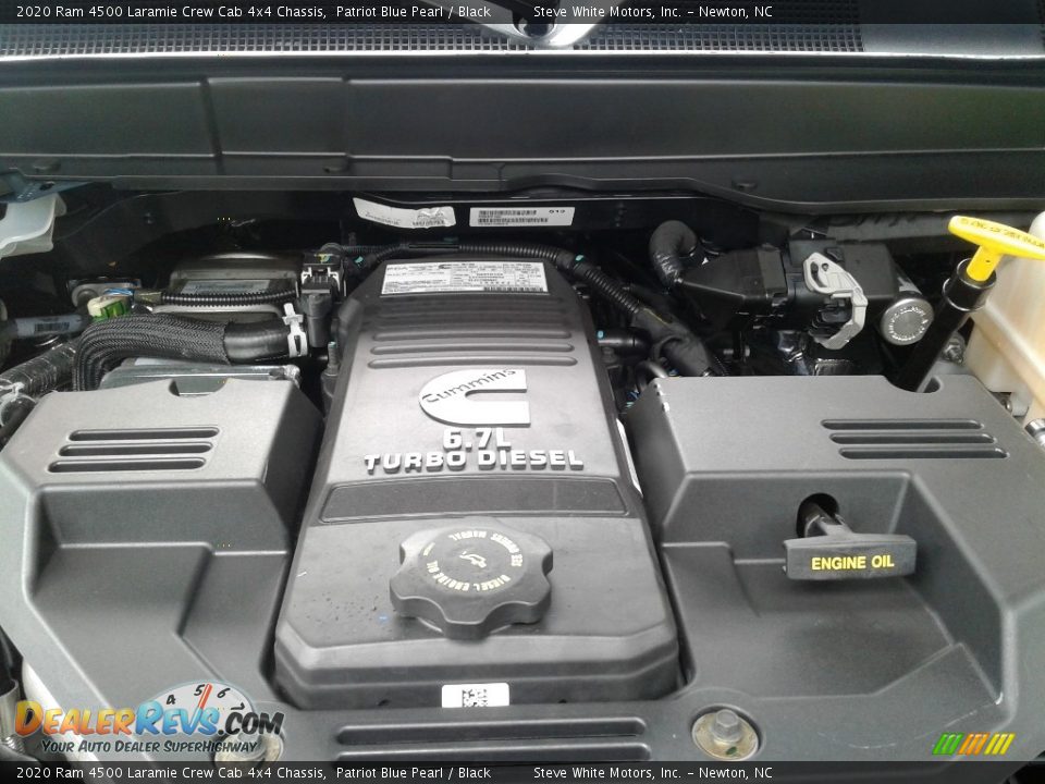 2020 Ram 4500 Laramie Crew Cab 4x4 Chassis 6.7 Liter OHV 24-Valve Cummins Turbo-Diesel Inline 6 Cylinder Engine Photo #9
