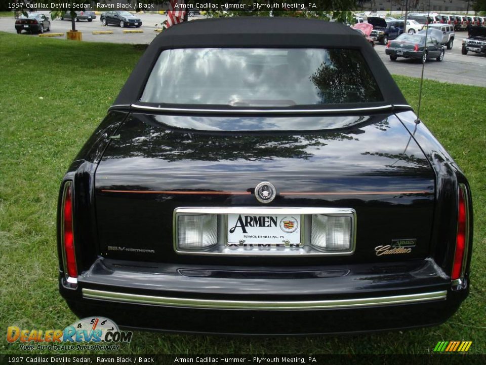 1997 Cadillac DeVille Sedan Raven Black / Black Photo #8