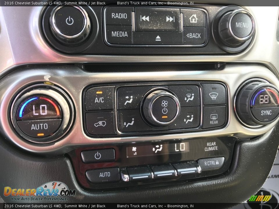 Controls of 2016 Chevrolet Suburban LS 4WD Photo #22