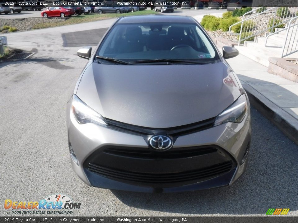 2019 Toyota Corolla LE Falcon Gray metallic / Almond Photo #10