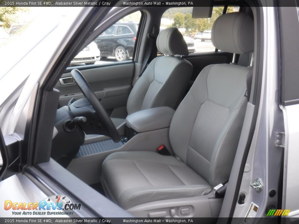 Front Seat of 2015 Honda Pilot SE 4WD Photo #16