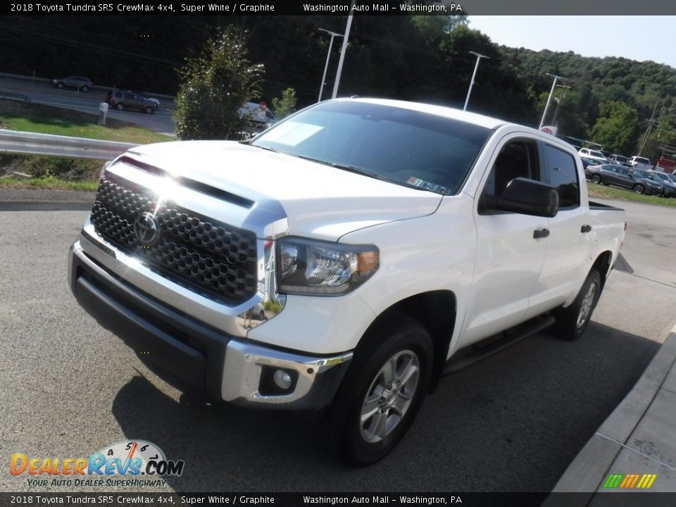 2018 Toyota Tundra SR5 CrewMax 4x4 Super White / Graphite Photo #12