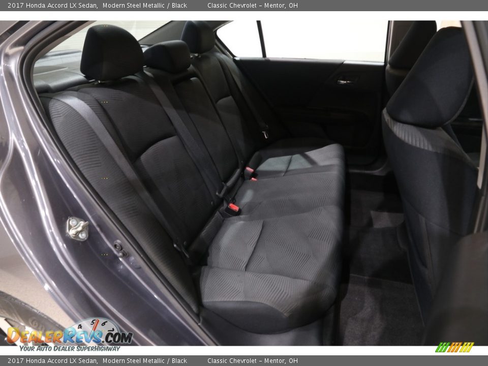 2017 Honda Accord LX Sedan Modern Steel Metallic / Black Photo #18