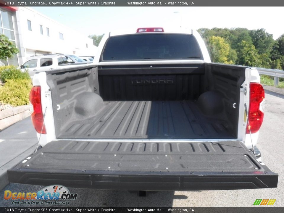 2018 Toyota Tundra SR5 CrewMax 4x4 Super White / Graphite Photo #18
