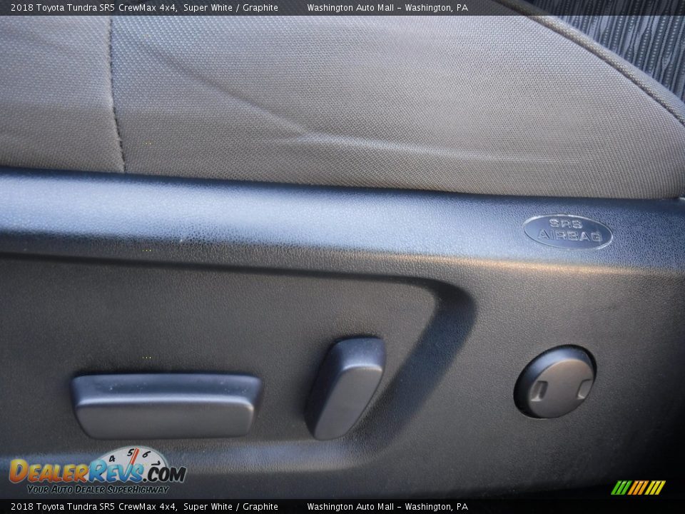 2018 Toyota Tundra SR5 CrewMax 4x4 Super White / Graphite Photo #22