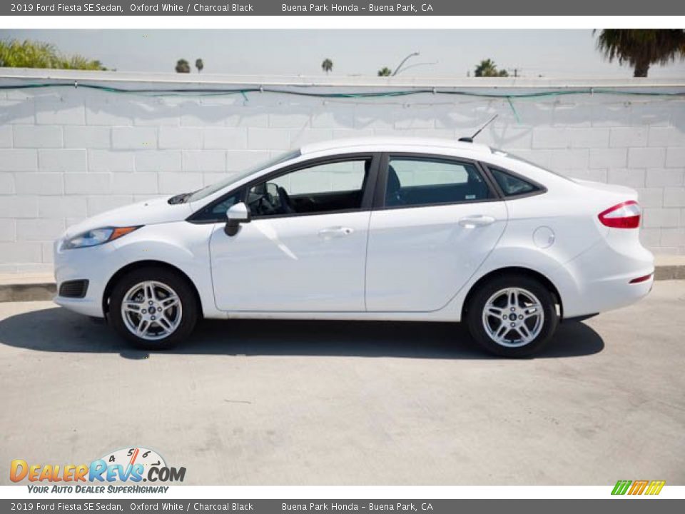 2019 Ford Fiesta SE Sedan Oxford White / Charcoal Black Photo #10