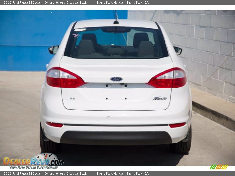 2019 Ford Fiesta SE Sedan Oxford White / Charcoal Black Photo #11