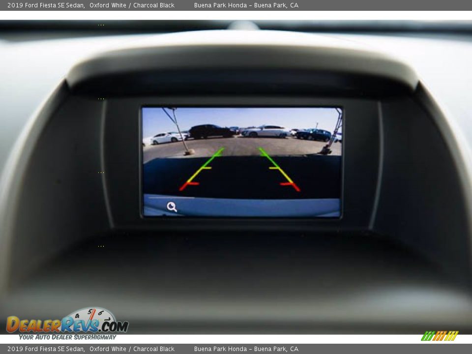 2019 Ford Fiesta SE Sedan Oxford White / Charcoal Black Photo #27