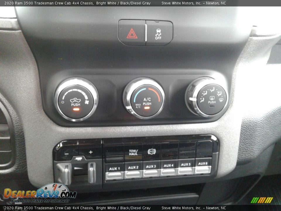 2020 Ram 3500 Tradesman Crew Cab 4x4 Chassis Bright White / Black/Diesel Gray Photo #22