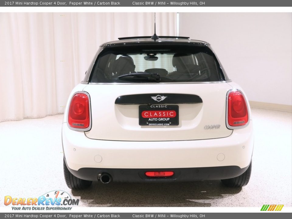 2017 Mini Hardtop Cooper 4 Door Pepper White / Carbon Black Photo #15