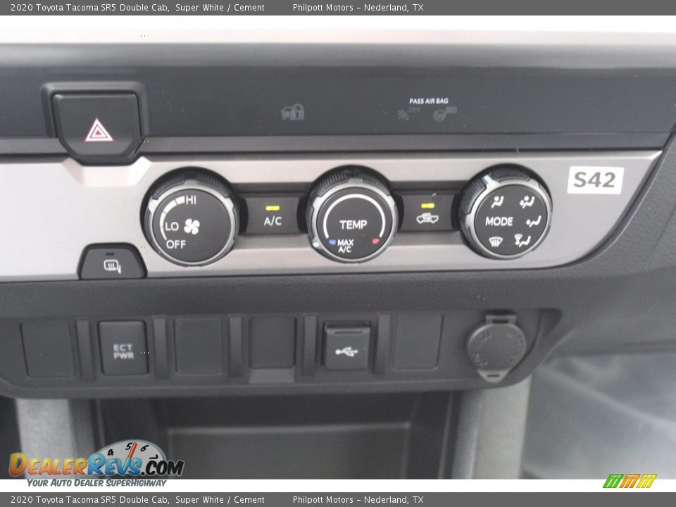 2020 Toyota Tacoma SR5 Double Cab Super White / Cement Photo #16