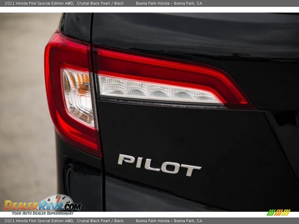2021 Honda Pilot Special Edition AWD Crystal Black Pearl / Black Photo #6