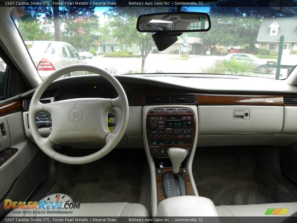 1997 Cadillac Seville STS Forest Pearl Metallic / Neutral Shale Photo #3
