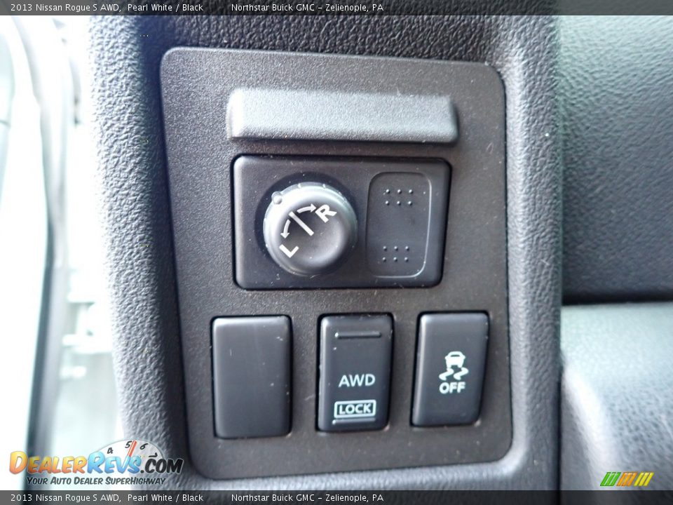 2013 Nissan Rogue S AWD Pearl White / Black Photo #22