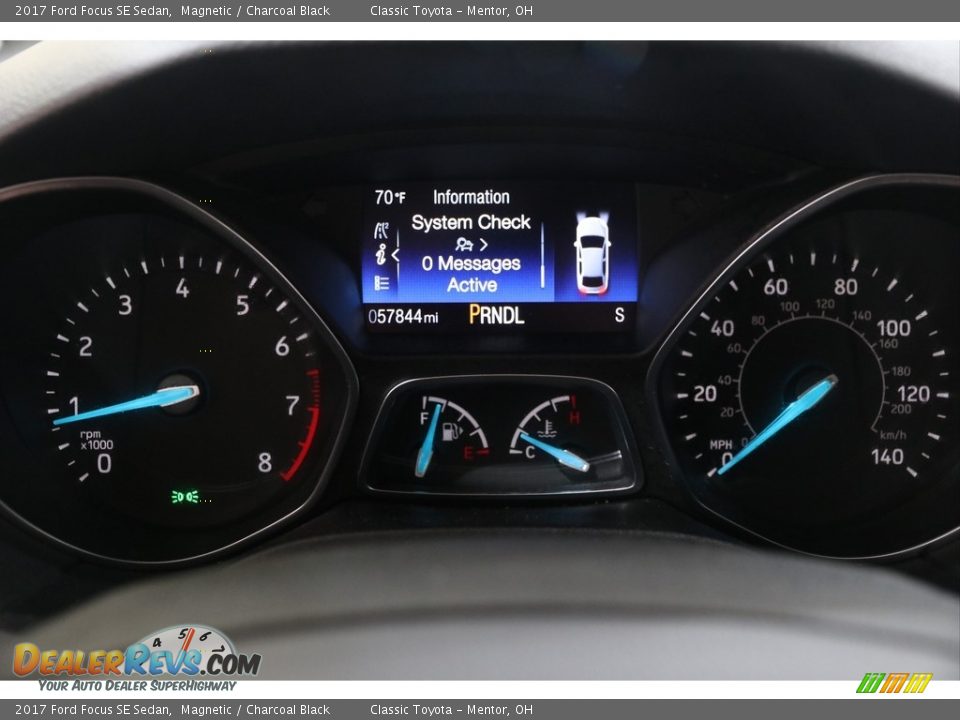 2017 Ford Focus SE Sedan Magnetic / Charcoal Black Photo #7