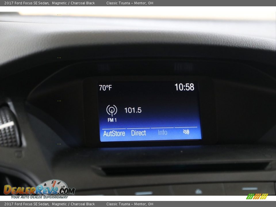 2017 Ford Focus SE Sedan Magnetic / Charcoal Black Photo #9