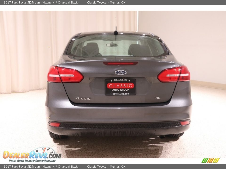 2017 Ford Focus SE Sedan Magnetic / Charcoal Black Photo #15