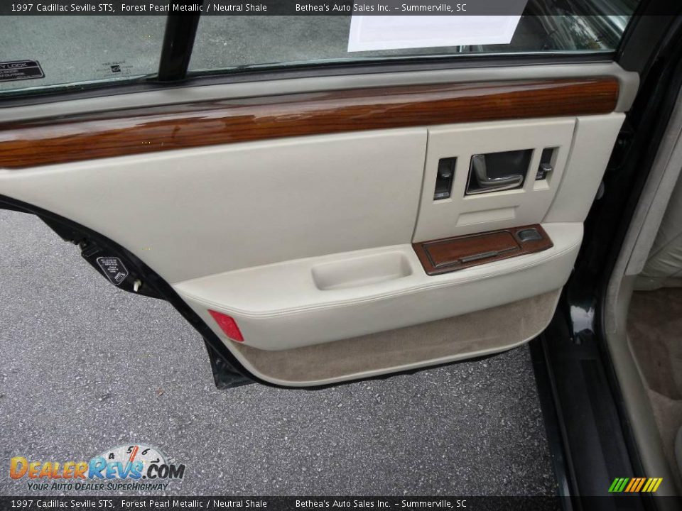 1997 Cadillac Seville STS Forest Pearl Metallic / Neutral Shale Photo #7