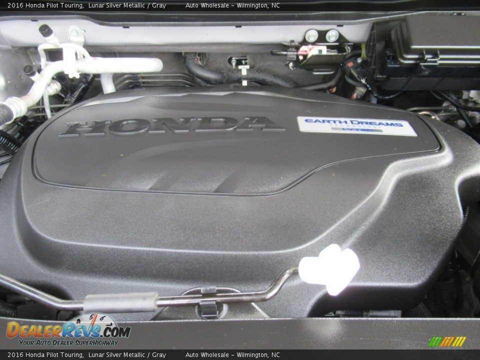 2016 Honda Pilot Touring Lunar Silver Metallic / Gray Photo #6