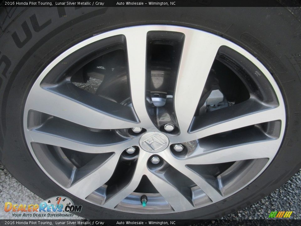 2016 Honda Pilot Touring Lunar Silver Metallic / Gray Photo #7