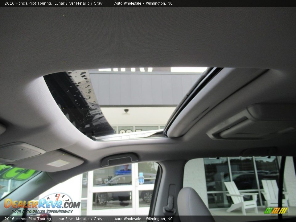 2016 Honda Pilot Touring Lunar Silver Metallic / Gray Photo #13