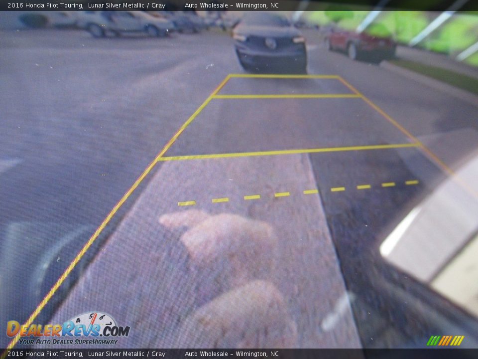 2016 Honda Pilot Touring Lunar Silver Metallic / Gray Photo #18