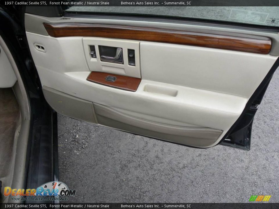 1997 Cadillac Seville STS Forest Pearl Metallic / Neutral Shale Photo #9